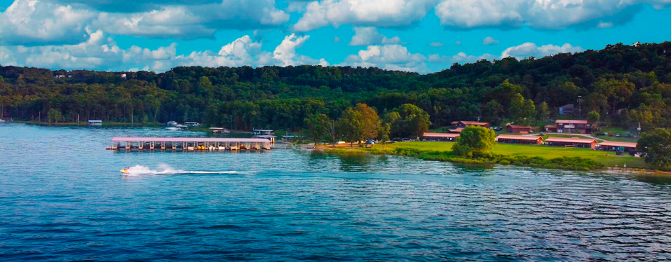 Aerial view of Coppermine Lodge on Beaver Lake